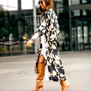 Madison Du Soir Long Black Kimono Size L XL